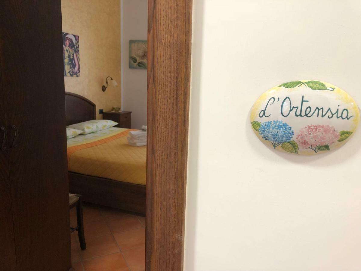 Bed and Breakfast Casa Gentile Аджерола Экстерьер фото