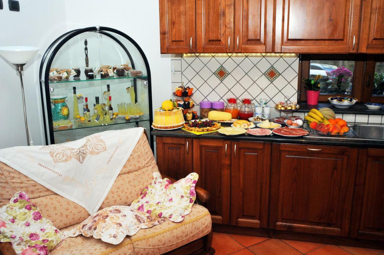 Bed and Breakfast Casa Gentile Аджерола Экстерьер фото