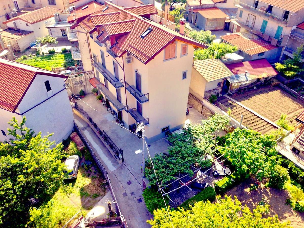 Bed and Breakfast Casa Gentile Аджерола Экстерьер фото