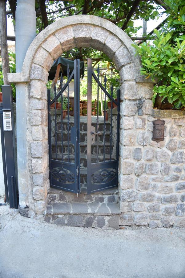 Bed and Breakfast Casa Gentile Аджерола Экстерьер фото